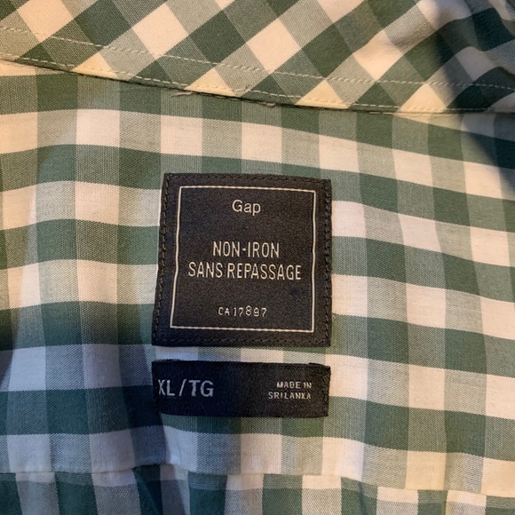 GAP Mens Casual Button Down Shirt - Picture 2 of 3
